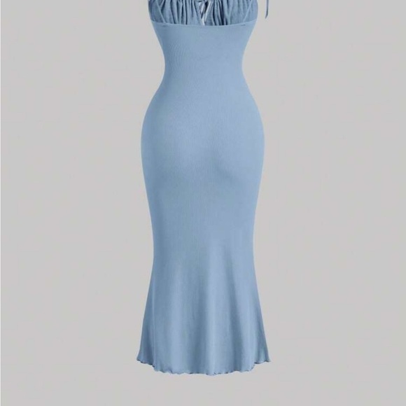 Blue Bodycon Midi Dress with Spaghetti Straps
8119 - Picture 2 of 4